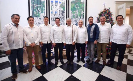 AMLO se reúne con gobernadores