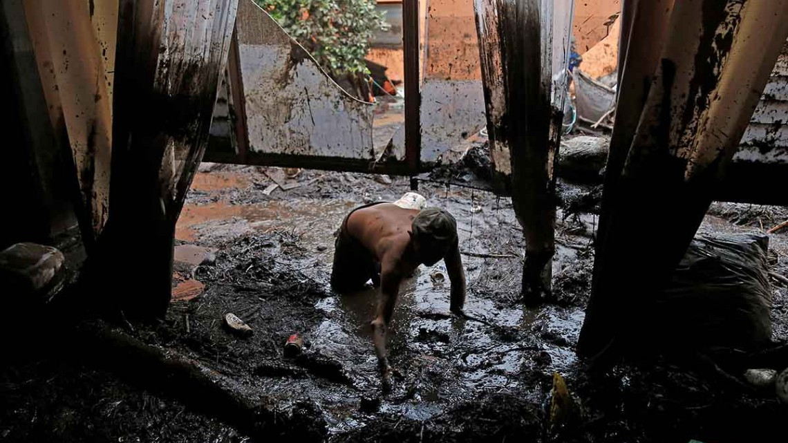 3 muertos tras desbordamiento de río en San Gabriel