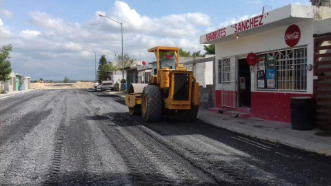 Ayuntamiento pavimenta calle Roble