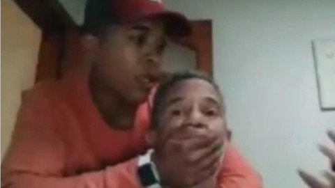 Roban a profesor en plena clase en línea