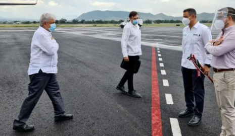 Alcocer y Gatell dicen que no necesito cubrebocas, asegura AMLO