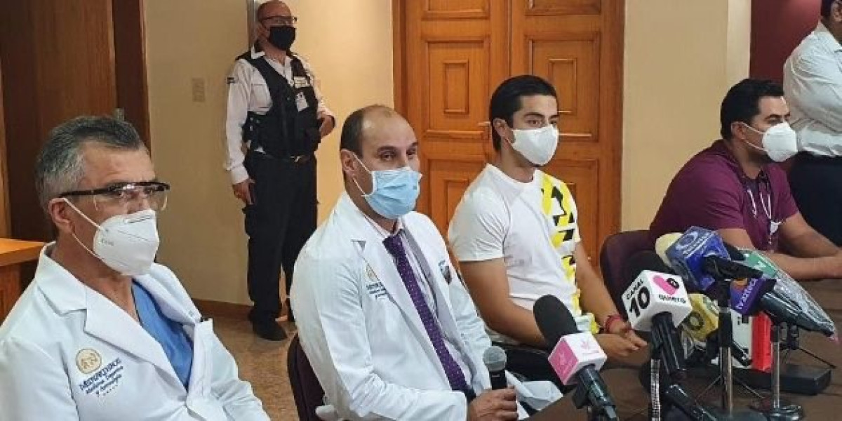 Doctores del “Maestro” Galindo señalan que su salud mejora