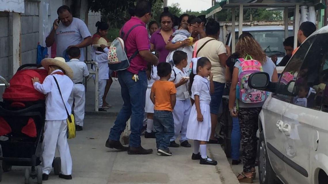 En las escuelas previenen afectaciones por los fuertes calores