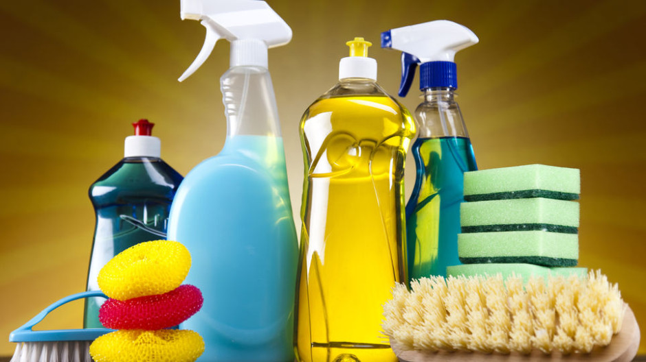 Ayudan a damnificados de La Villa, Texas con productos de limpieza 