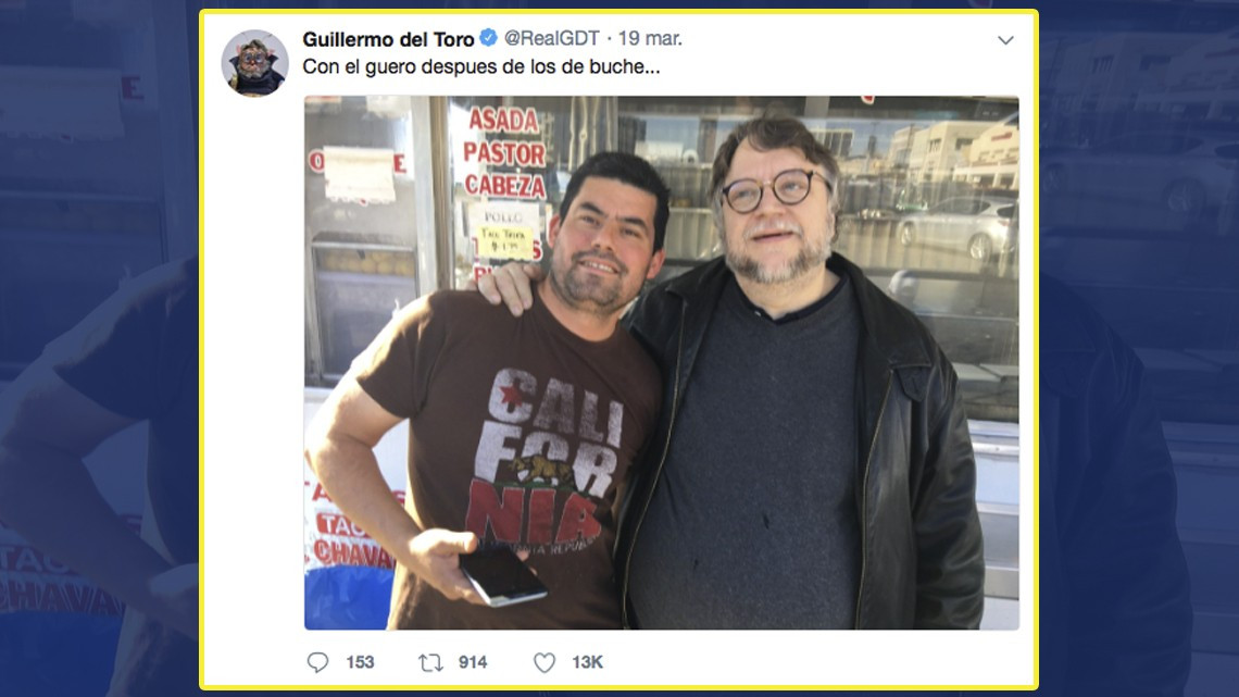 Del Toro presume sus tacos de buche