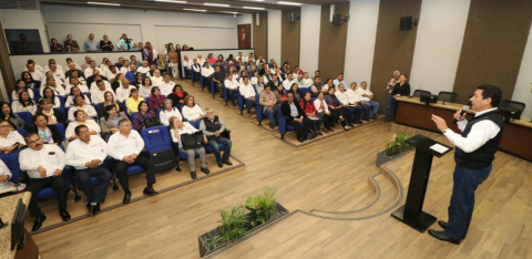 Reitera SNTE al alcalde Mario López alianza y confianza a su gobierno