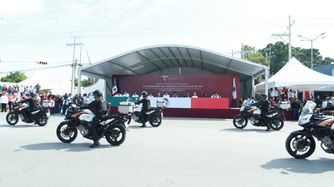 Preside gobernador de Tamaulipas desfile conmemorativo de la Revolución Mexicana