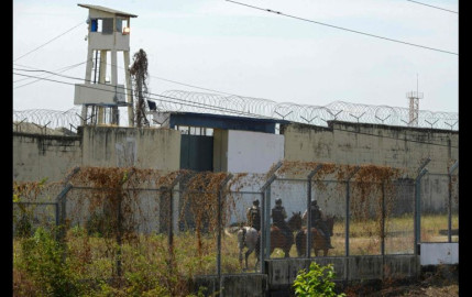 Ascienden a 100 los muertos por motín en Ecuador