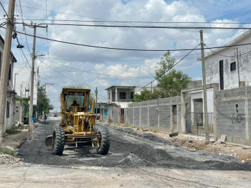 Pavimentan calles en colonia Nuevo Amanecer