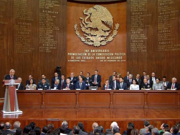 Actual constitución está “muy parchada”, no se descarta una nueva: AMLO