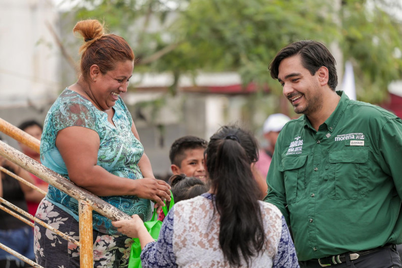 Carlos Peña Ortiz, candidato de la coalición 'Sigamos Haciendo Historia', fue recibido con entusiasmo en su tercer día de campaña