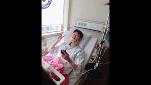 Espeluznante caída de un futbolista coreano