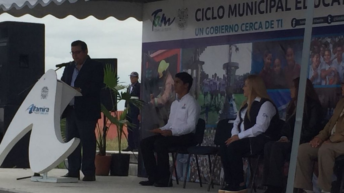 Universitarios participan de las jornadas estudiantiles