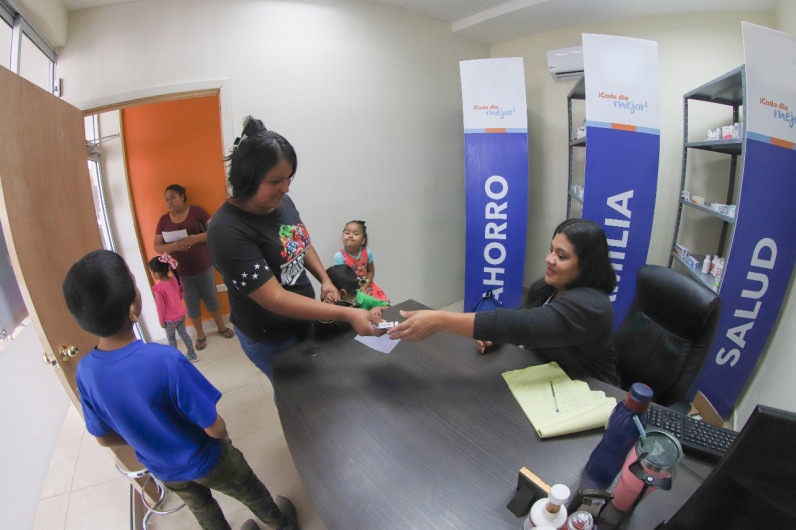 Apoyan Farmacias Nuevo Laredo la economía familiar 