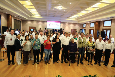 Inicia Américo Villarreal entrega de credenciales del programa IMSS Bienestar