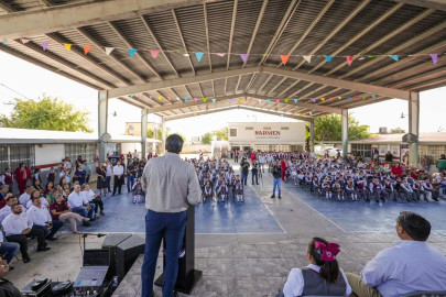 Inauguraron el Alcalde Carlos Peña Ortiz y Comisionado de Energía de Tamaulipas, José Ramón Silva Arizabalo inicio de clases 2024