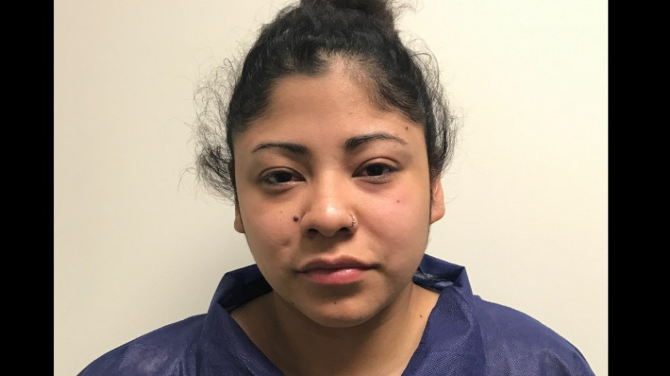 Hija de exsecretario de Inteligencia es detenida por apuñalar a un hombre