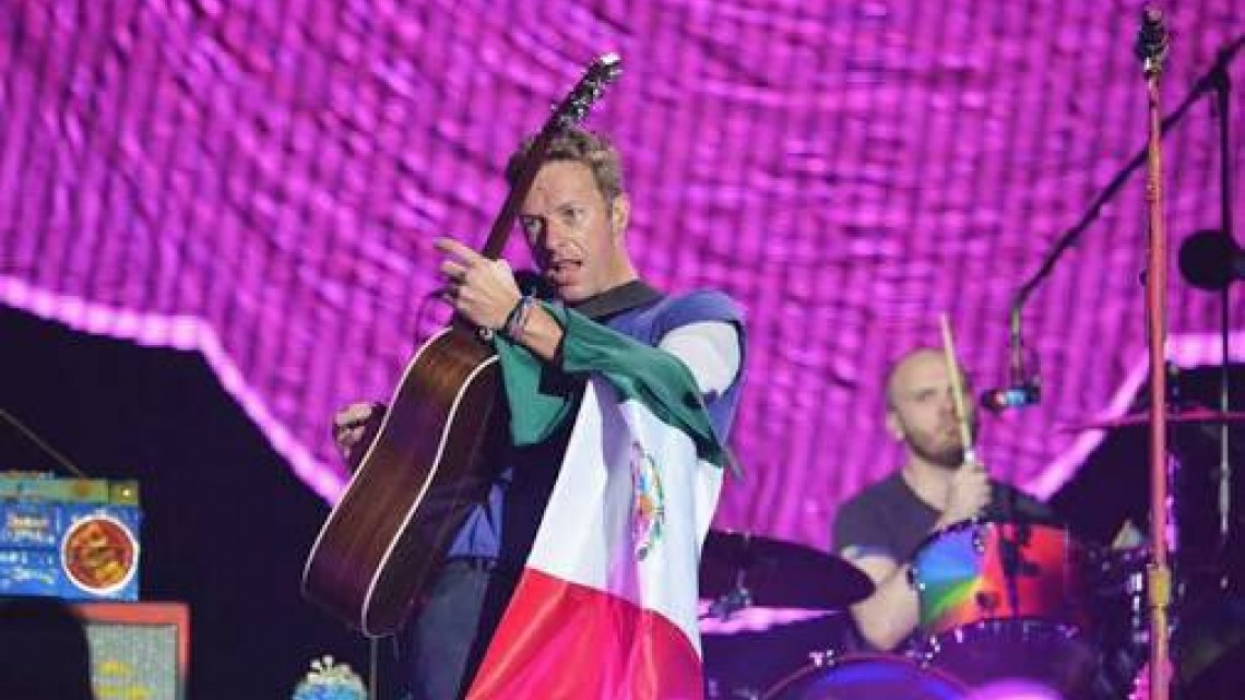 ¡Coldplay se unió a México con 'Life is Beautiful'!