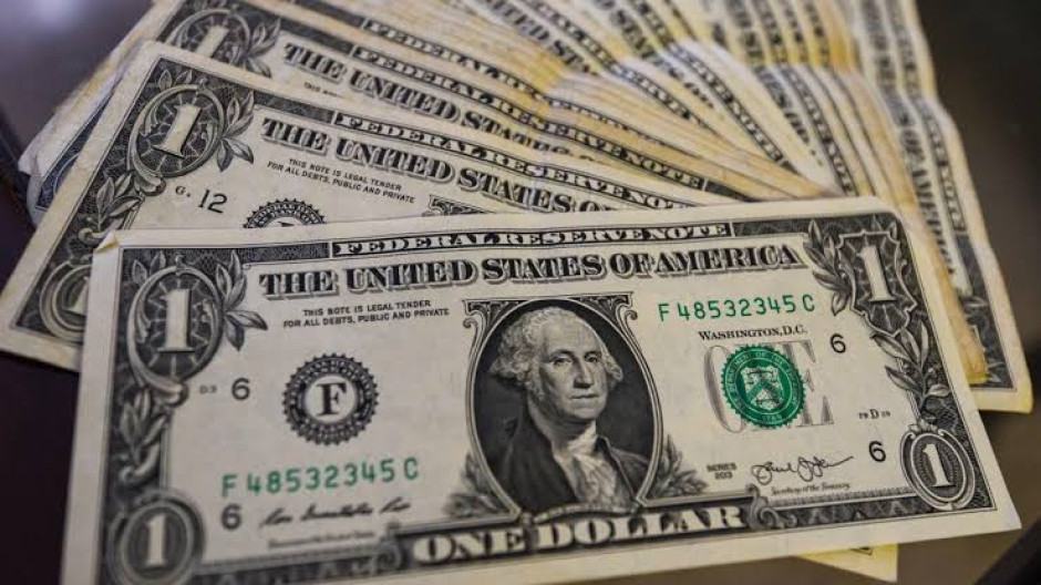 ¡Dólar baja aún más! Divisa estadounidense se cotiza $18.95