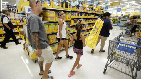 Consumidores prefieren comprar útiles en EU: Canaco