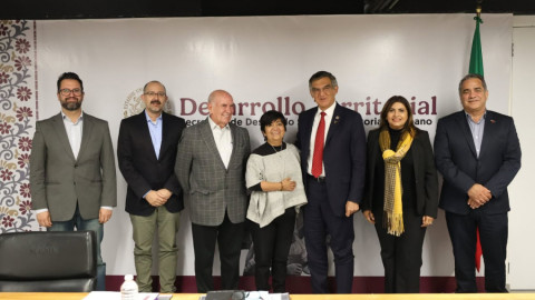 Acuerdan gobernador y Sedatu fortalecer regularización de tenencia de la tierra