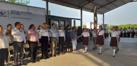 Con la participación de seis mil maestros arranca el nuevo ciclo escolar