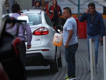 Fuerza Aérea en apoyo para distribución de hidrocarburo