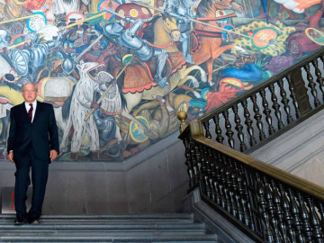 Asegura AMLO no se restringirán espacios en Palacio Nacional