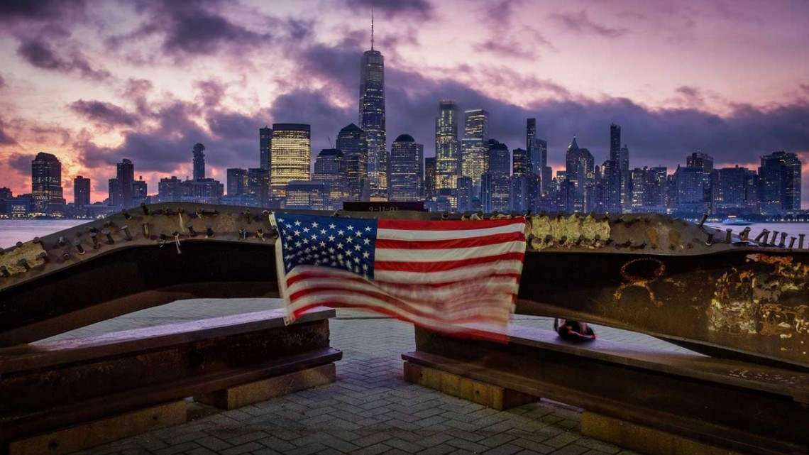 Conmemora EU a víctimas del 11S