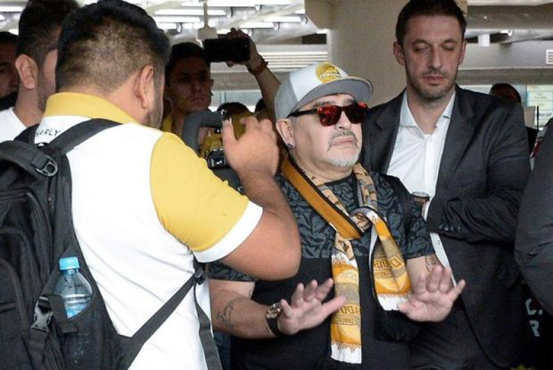 Diego Armando Maradona ya alista debut en Dorados