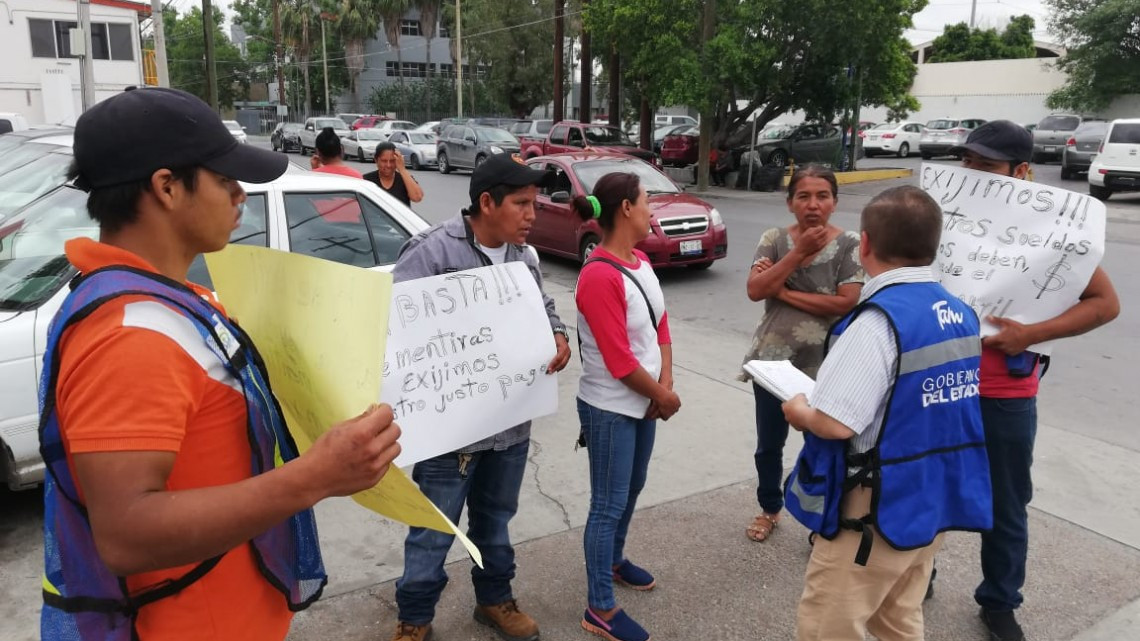 Tardan en pagar a jornaleros