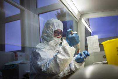 EUA busca derecho exclusivo en vacuna contra covid-19