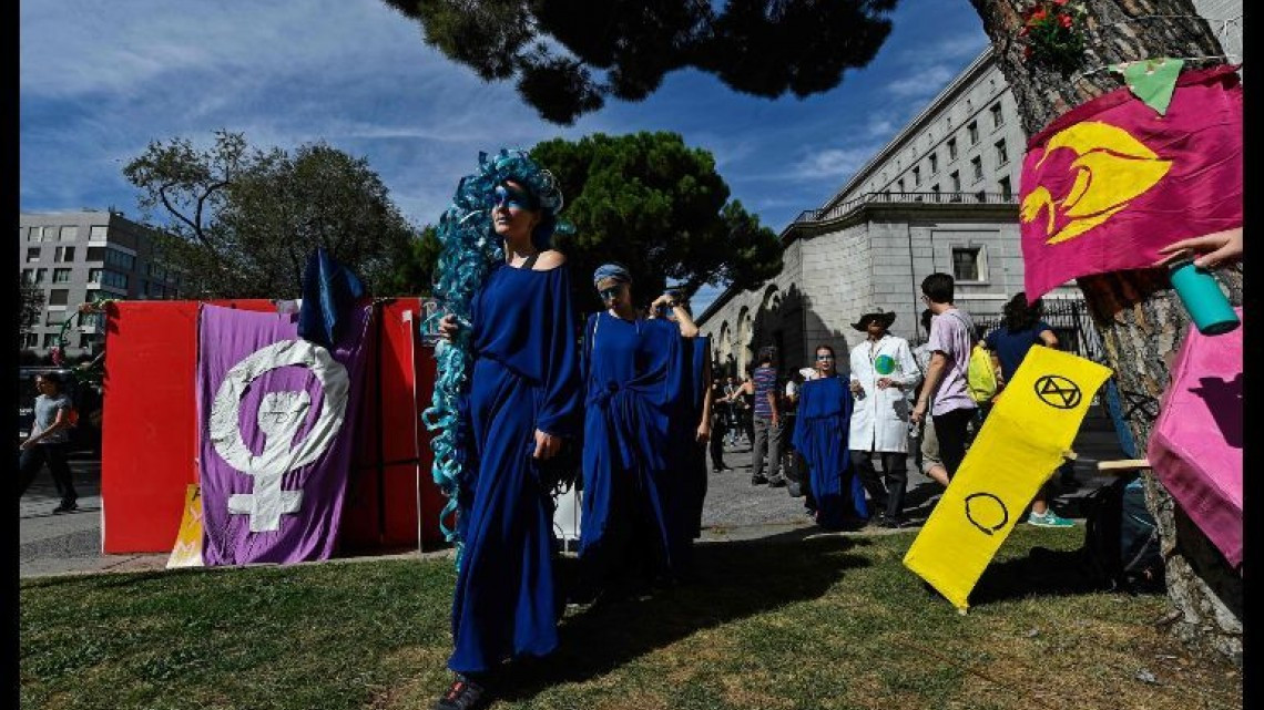  Ola de protestas en varios países del mundo en contra del cambio climatico