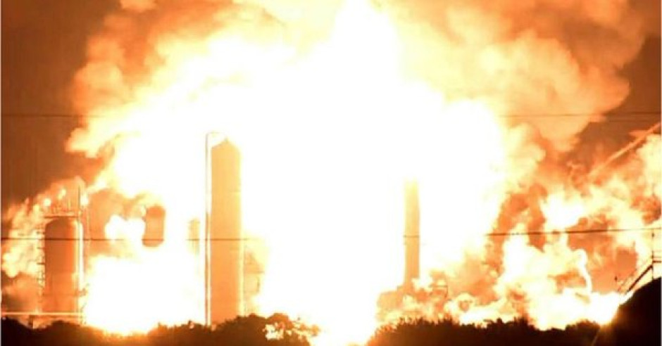 Se registra explosión en una refinería en Filadelfia 