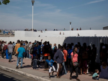 EU entrega a México 11 mil 922 migrantes