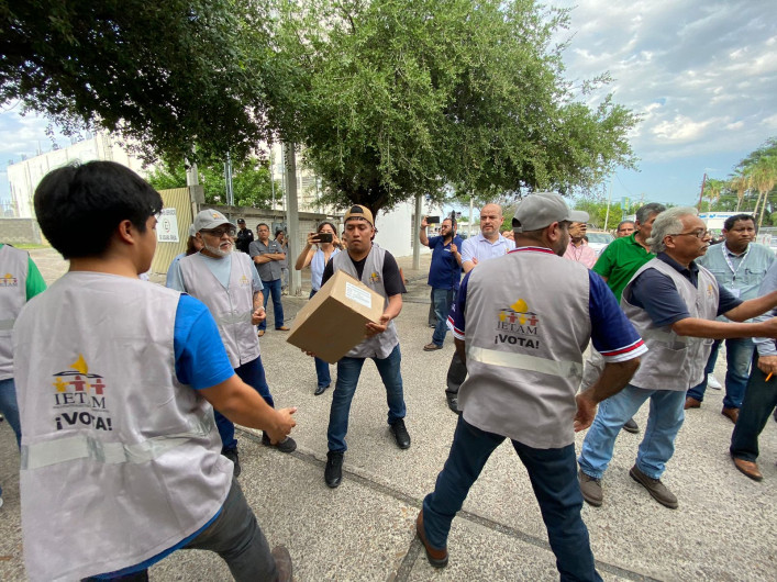 Recibe IETAM Nuevo Laredo boletas de Ayuntamiento 