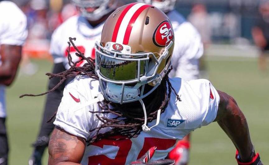 Richard Sherman sufre lesión y se quedará sin debutar en pretemporada