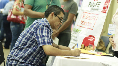 Ofertan en Nuevo Laredo más de mil 550 empleos