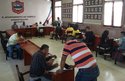 Se paga segunda parte de aguinaldo a exburócratas porteños