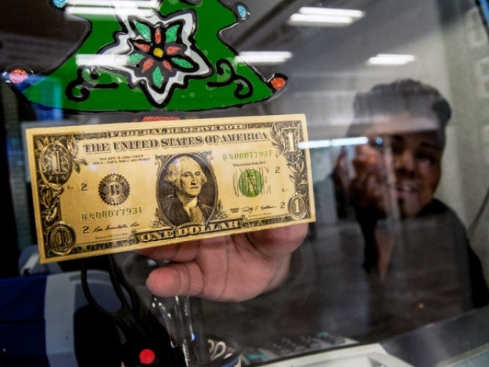 Dólar en un máximo de $20.45 en el AICM