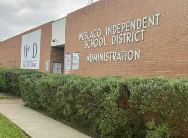 Detienen a cuatro estudiantes en Weslaco por amenaza en escuela