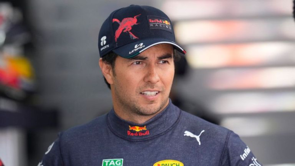 Checo Pérez recibe emotivo mensaje de Red Bull 