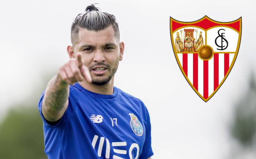 Sevilla cierra traspaso de Tecatito Corona; viajará a España