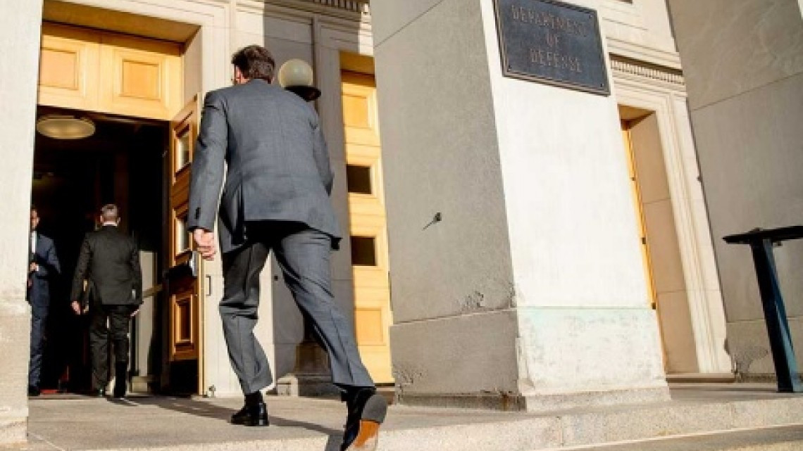 Mark T. Esper nuevo jefe del Pentágono