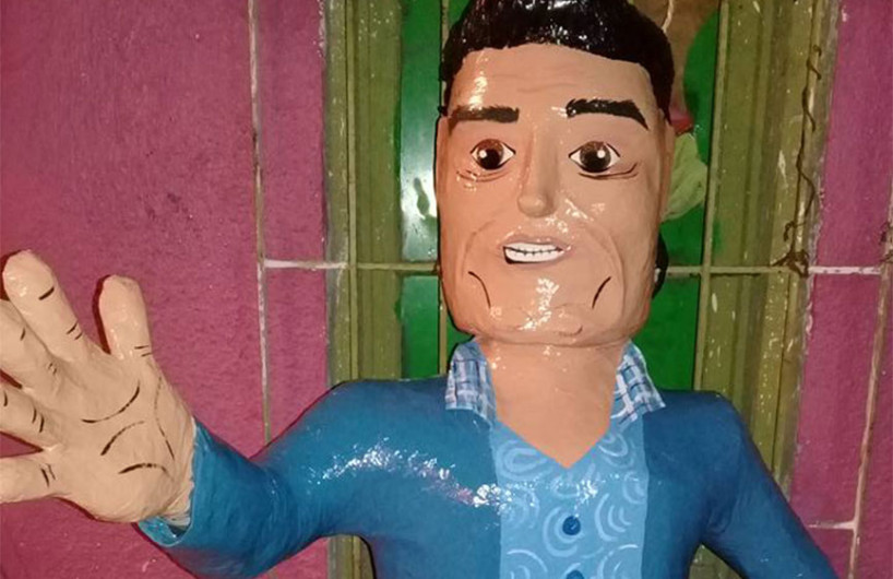 Piñatería presenta el nuevo terror de los reporteros para Halloween