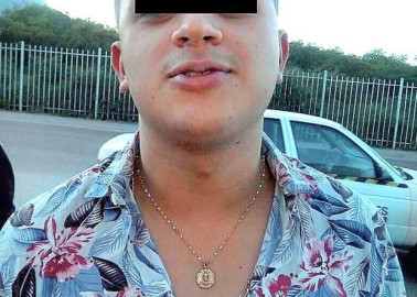 Detienen a joven que se hacía pasar por policía