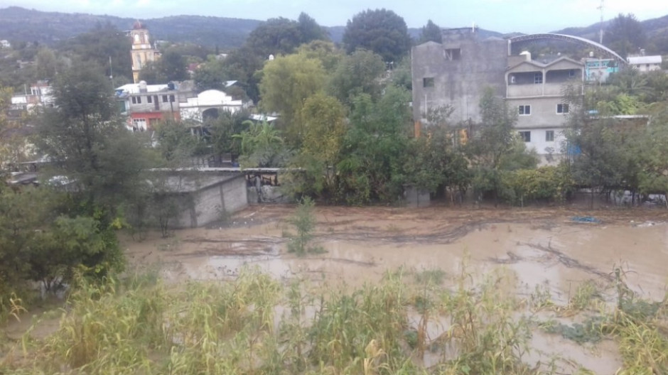 Suman dos muertos tras paso de tormenta Narda por Oaxaca