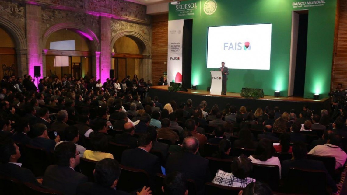 Alcaldesa recibe reconocimiento