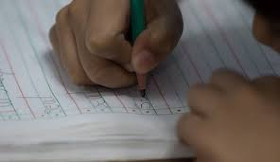 Pese al Covid, escuelas particulares anuncian regreso a clases presenciales