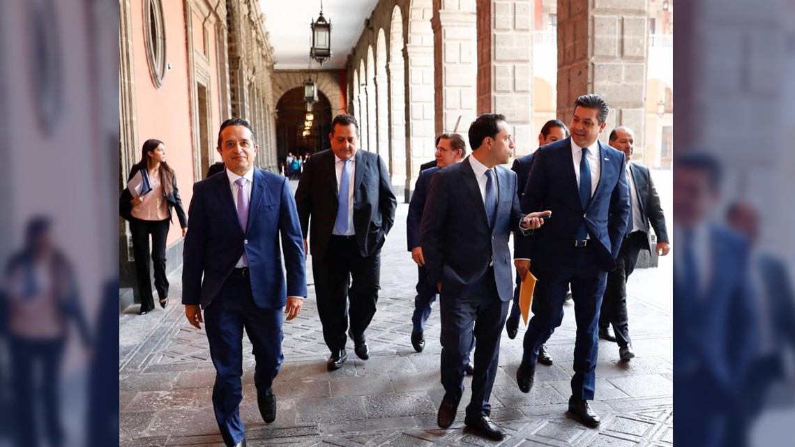AMLO recibe en Palacio Nacional a gobernadores del PAN